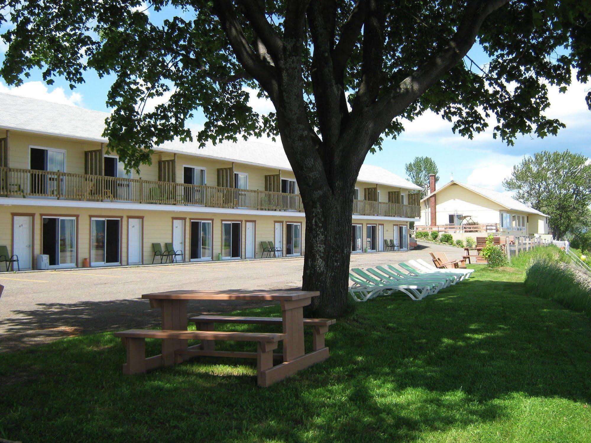 Motel Carleton Sur Mer Kültér fotó